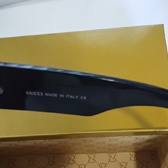 Gucci Black Sunglasses with Gold Case - Picture 5 of 10
